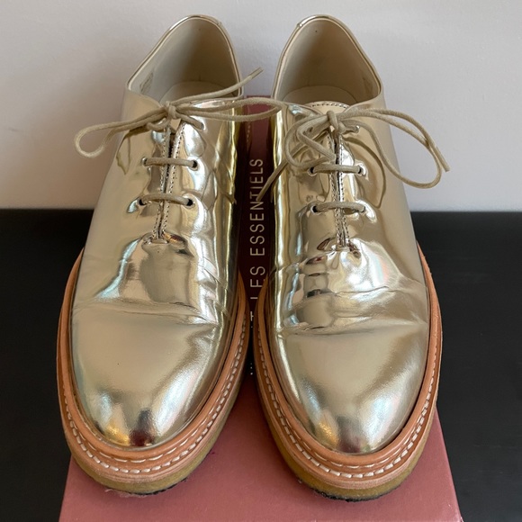 WANT Les Essentials Cordova Oxfords in Plated Gold - Picture 5 of 6